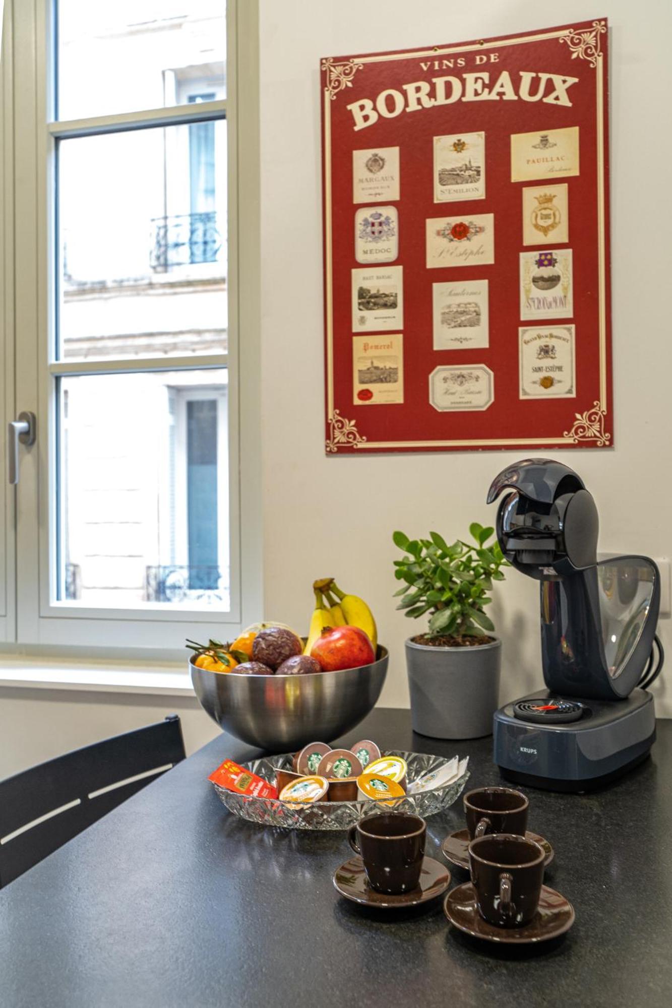 Appartement Madeleine's Rated 8 Traveller Center Appartments Bordeaux